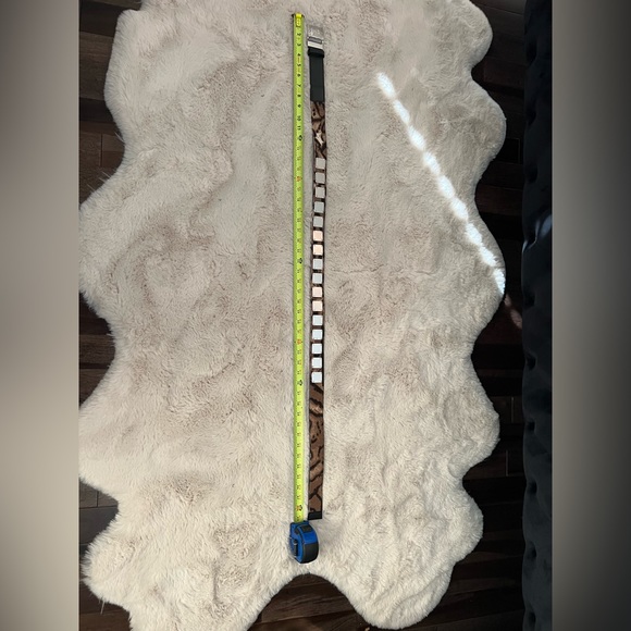 NEW! MCM belt with mirror and fur detail NWOT limited edition - Picture 7 of 8